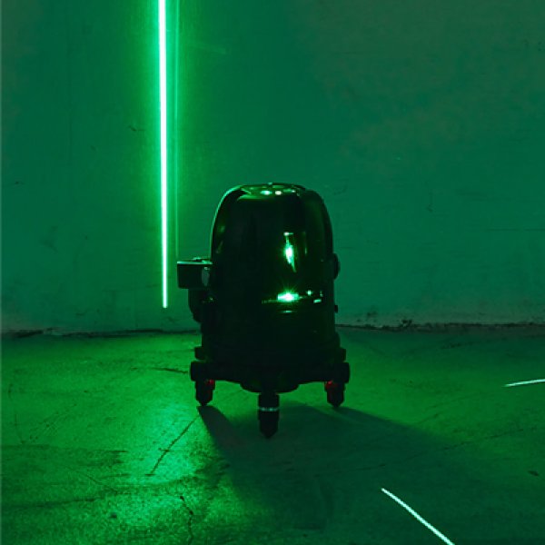 画像3: アックスブレーン　高輝度フラッシュグリーンレーザー墨出し器 (3)