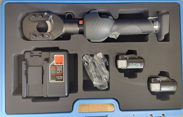 画像1: マクセルイズミ 電動油圧式工具(カッタ)  (1)