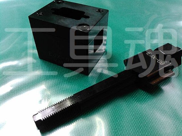 画像4: 亀倉精機Dサブコネクター (4)